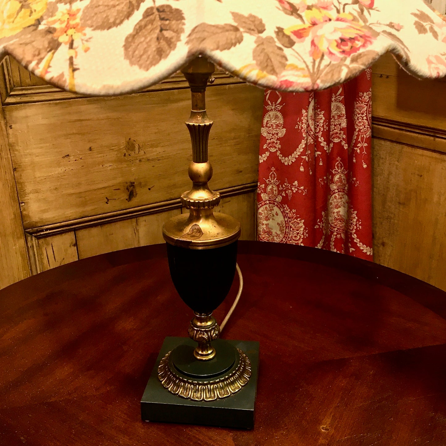 ORIGINAL GREEN URN TABLE LAMP & SHADE - NOW SOLD