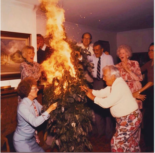 A FIREY CHRISTMAS TREE TALE