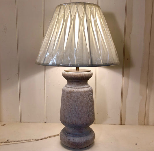 SOLID OAK TABLE LAMP
