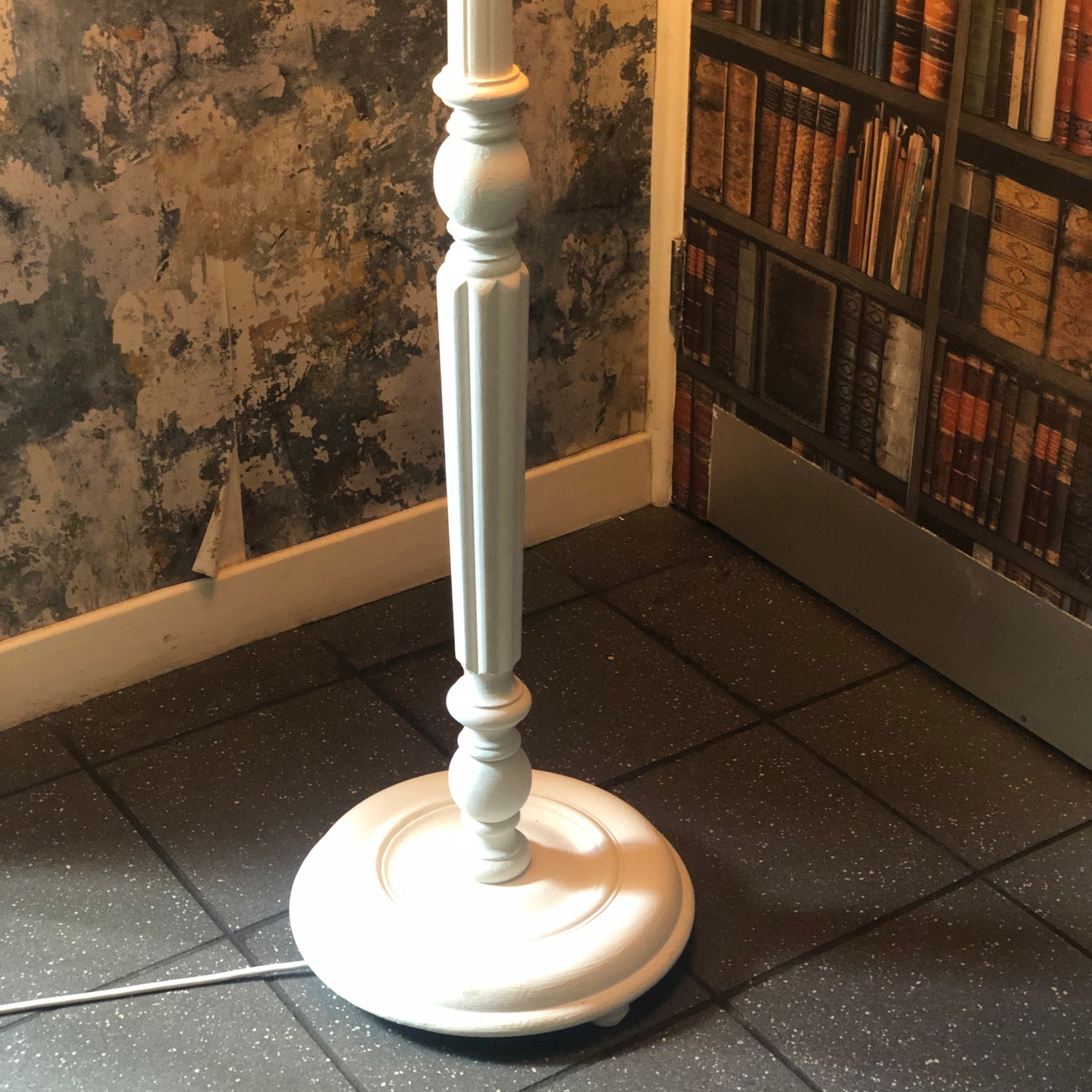 VINTAGE WOODEN FLOOR LAMP & SHADE