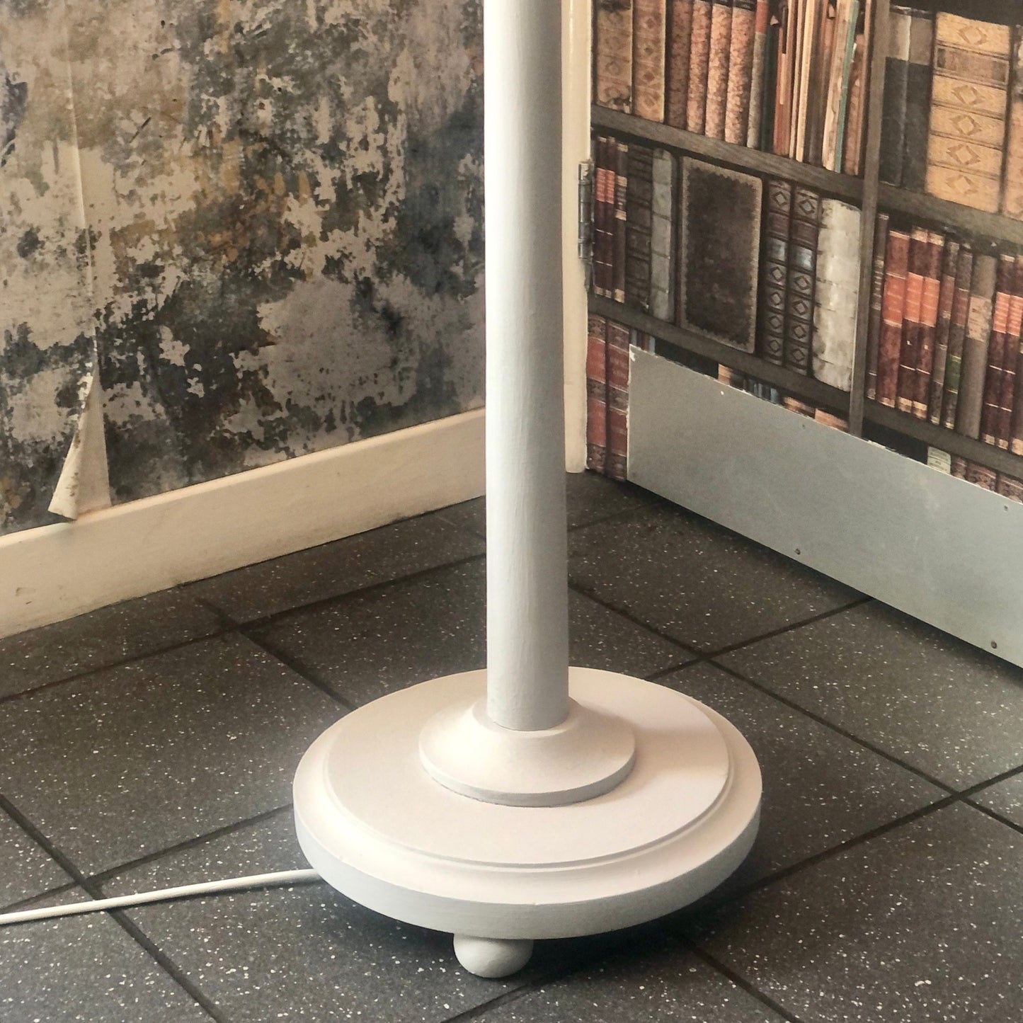 VINTAGE WOODEN FLOOR LAMP & SHADE
