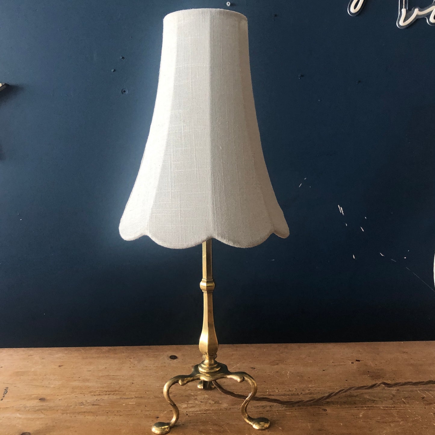 PULLMAN LAMP - ANTIQUE